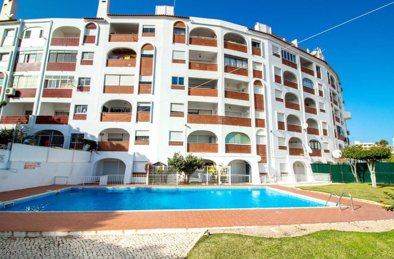 Ocean View Apartment - Pool And Sea View & Albufeira Center Kültér fotó